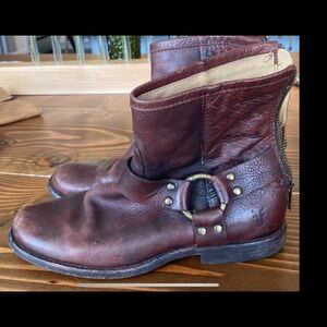 Frye Veronica Harness brown short boot size 6.5